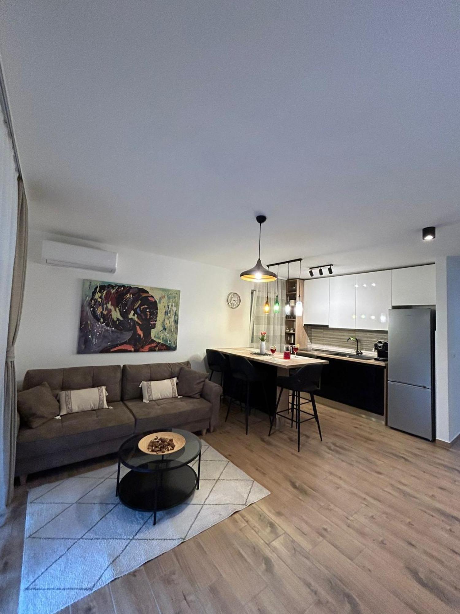 Apartments Vini Donji Seget Exterior foto